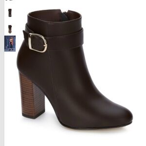 Ankle boots size 6.5 New in box